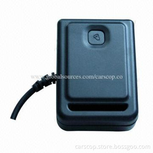 Easy installation and small size vehicle GPS tracker